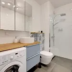 Comfortable Chmielna With Sauna By Renters